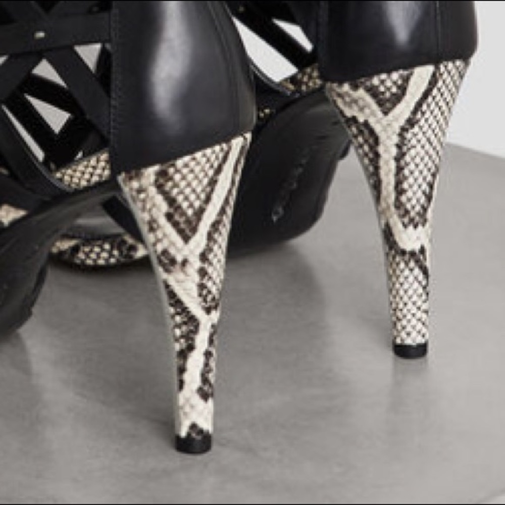 New without box BCBG MAXAZRIA ELENI HEELS! Super sexy & comfortable! - Picture 3 of 3